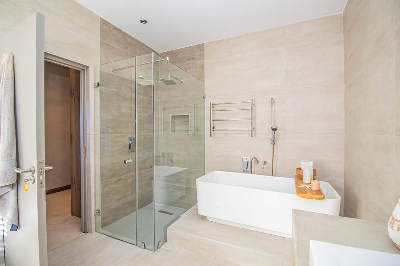 4 Bedroom Property for Sale in Pinnacle Point Golf Estate Western Cape